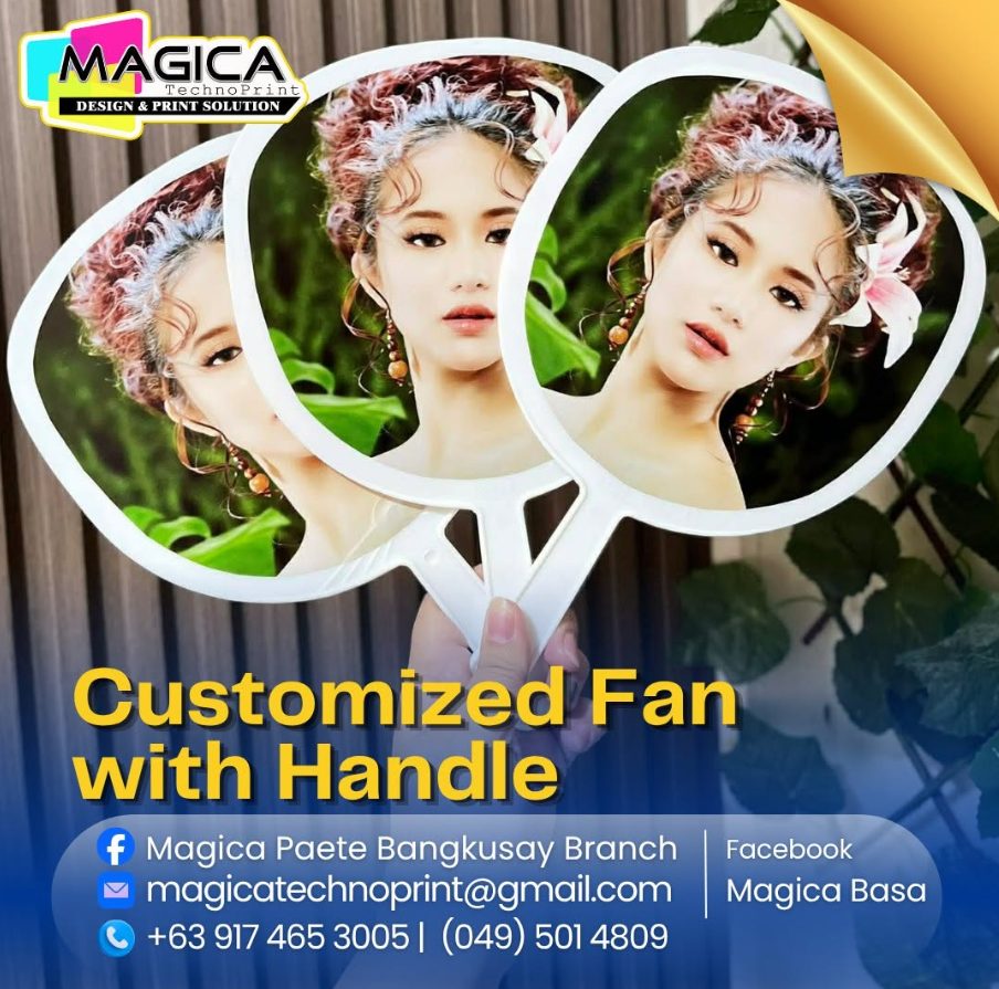 Customized photo fan with handle