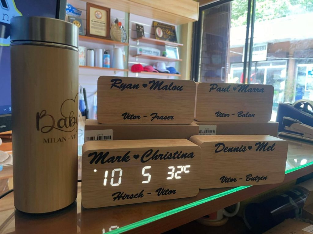 Rectangle wooden LED alarm clock with engraved names